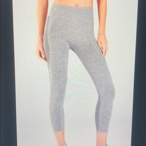 Fabletics MidRise Seamless Capri